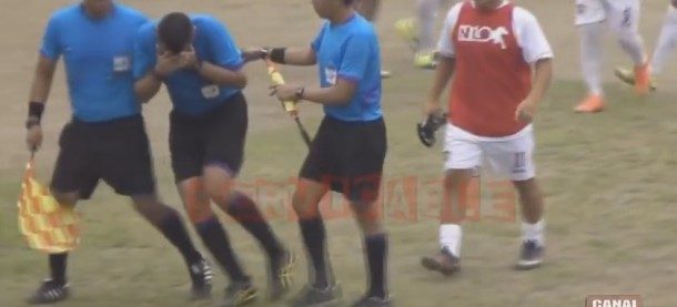 Mad secenes as Guatemalan football player beats up referee