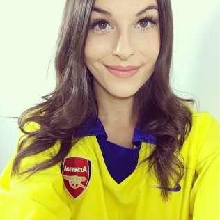 Arsenal Presenter Makes Saucy Pledge if Arsenal Win the League | LOL ...